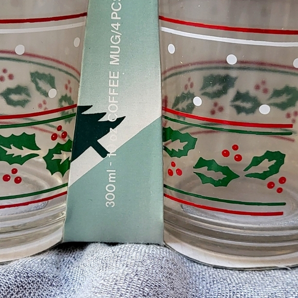 🎄Vintage Christmas Drinking Glass Coffee Mugs Set of 4 in original package - Picture 3 of 15